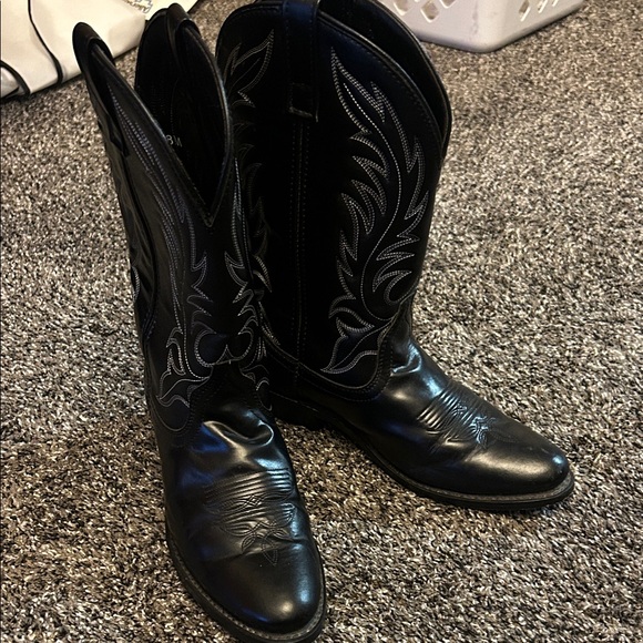 Laredo Women's Black Leather Boots - Picture 8 of 8